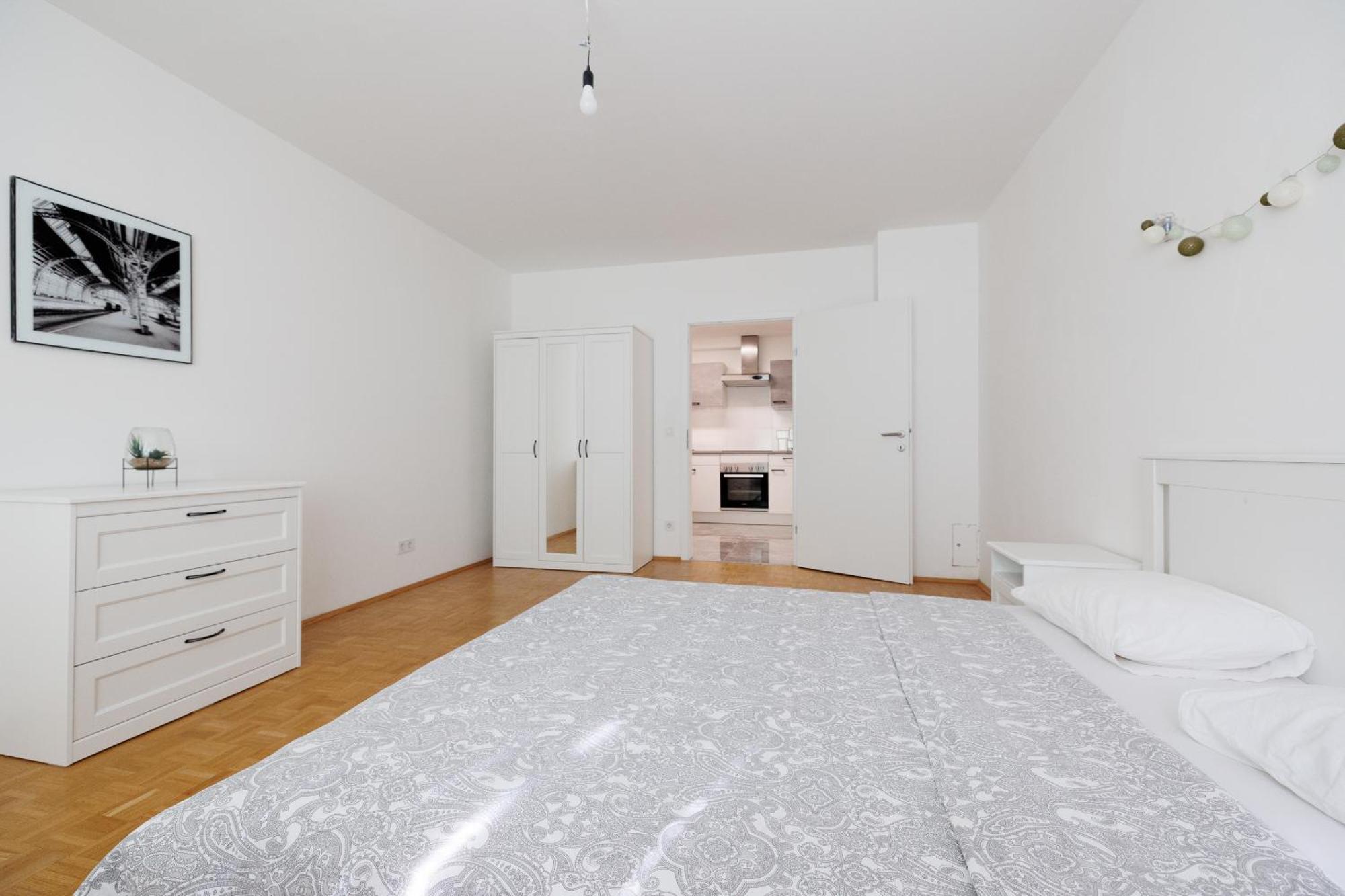 Cozy, Spacious And Charming 4 Bedrooms Apartament Wina Bagian luar foto